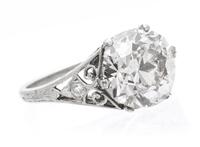 A Edwardian Platinum and Diamond Ring, 2.90 dwts.