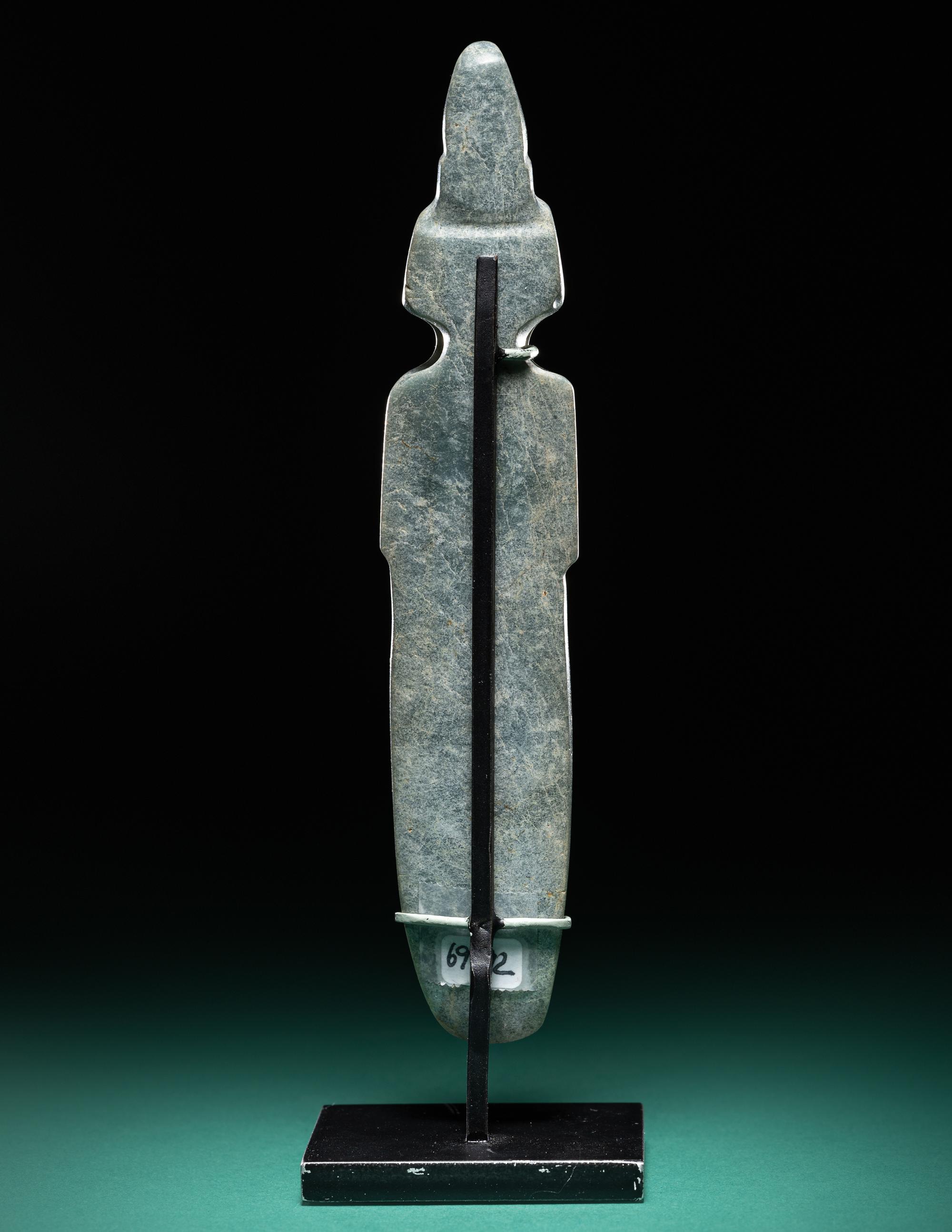 A Costa Rican Jade Avian Pendant