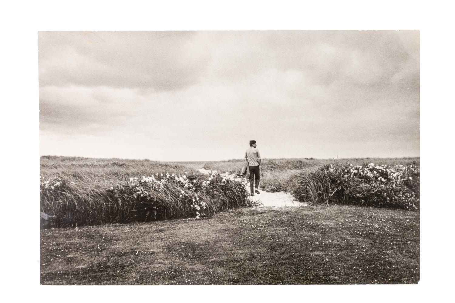 [KENNEDY, John F. (1917-1963)]. SHAW, Mark (1921-1969), photo. Photograph of John F. Kennedy. 1961.