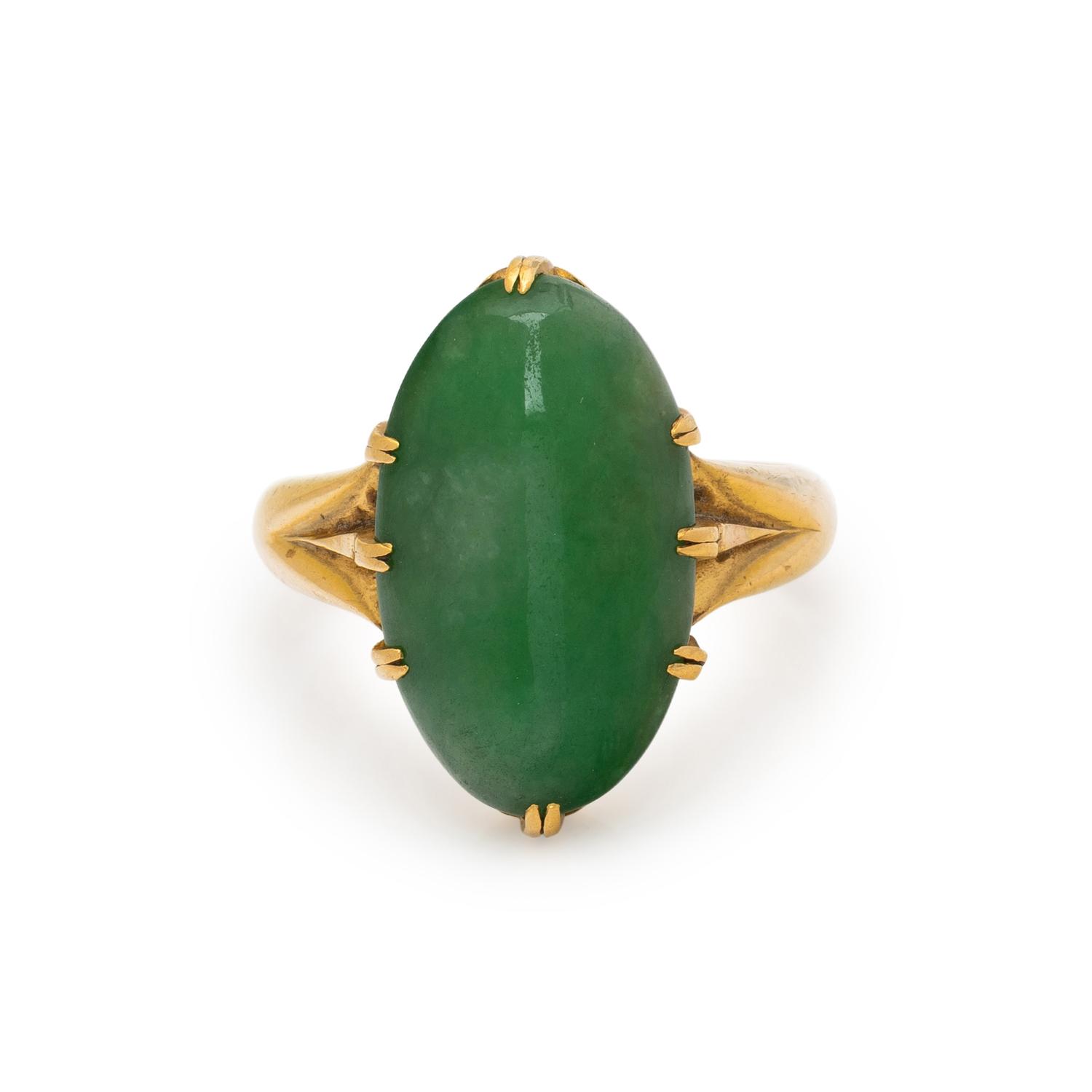 YELLOW GOLD AND JADE RING