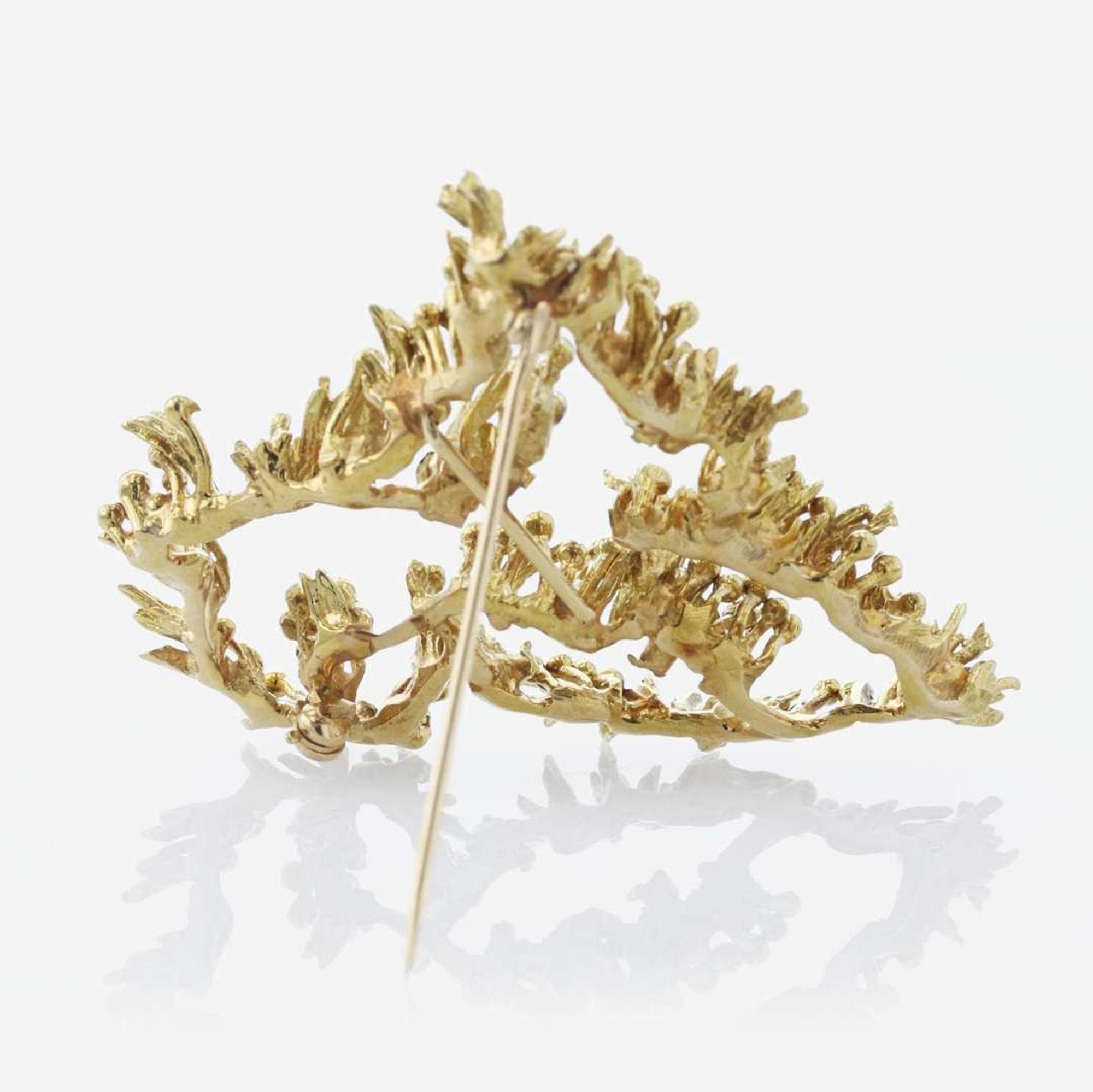 A 14K Yellow Gold Modernist Brooch