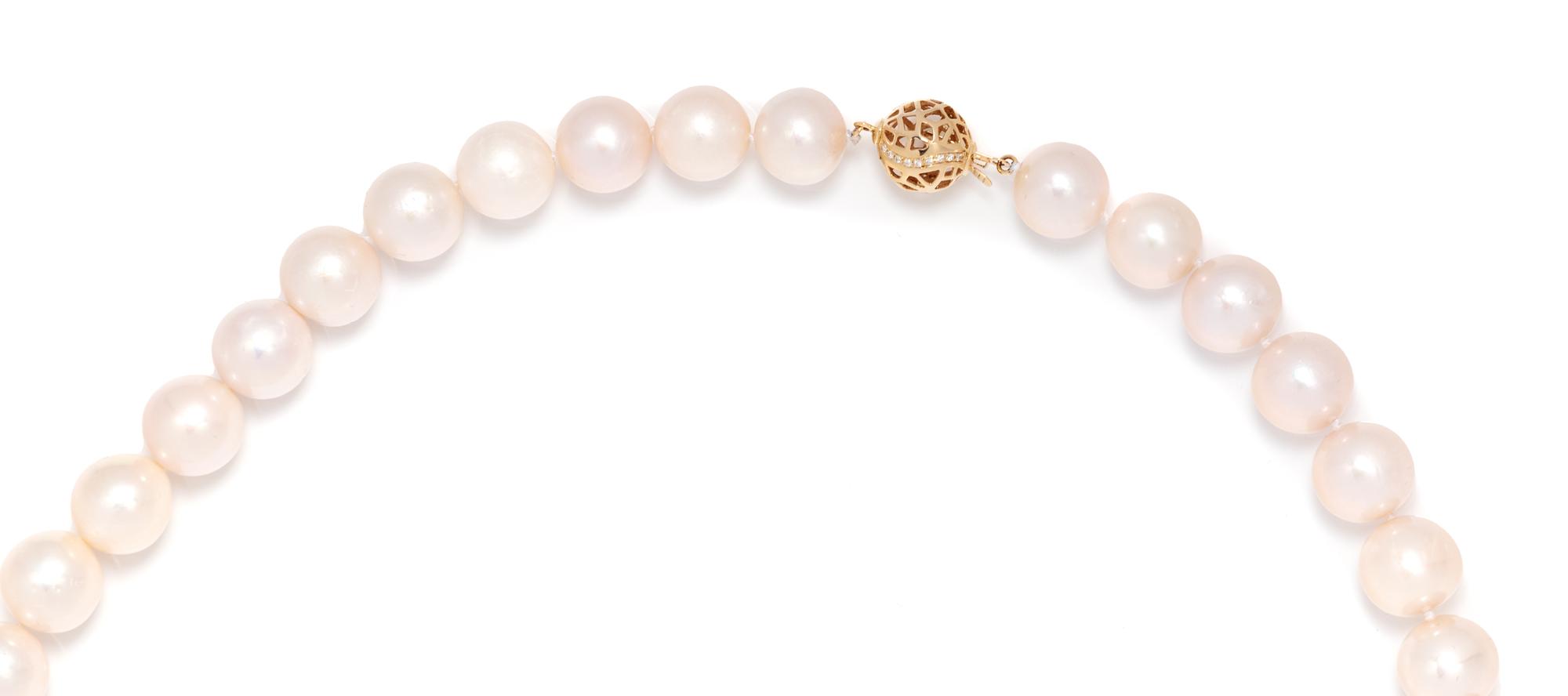 CULTURED SOUTH SEA PEARL AND DIAMOND NECKLACE