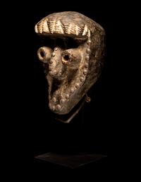 A Dan-Guere Wobe Wood Mask