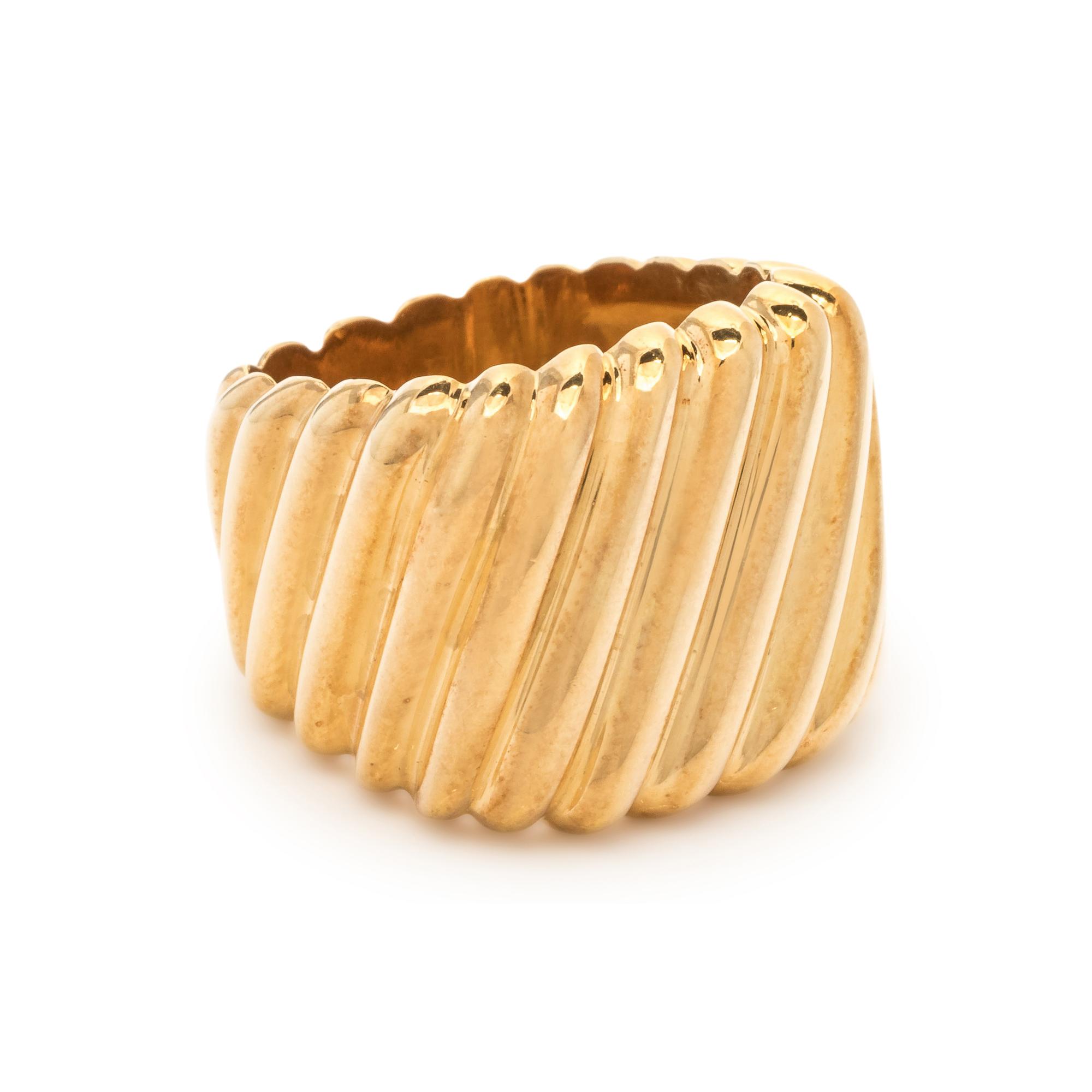 MARVIN SCHLUGER, YELLOW GOLD RING