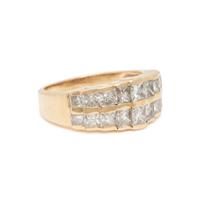 YELLOW GOLD AND DIAMOND RING