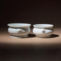 Two Chinese Blanc-de-Chine Porcelain Incense Burners, 17th-18th Century — 清早期 德化白瓷雙獸首香爐兩具