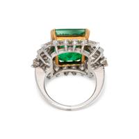 EMERALD AND DIAMOND RING