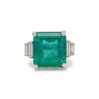 COLOMBIAN EMERALD AND DIAMOND RING