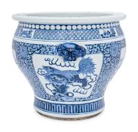 A Chinese Export Blue and White Porcelain Jardinière