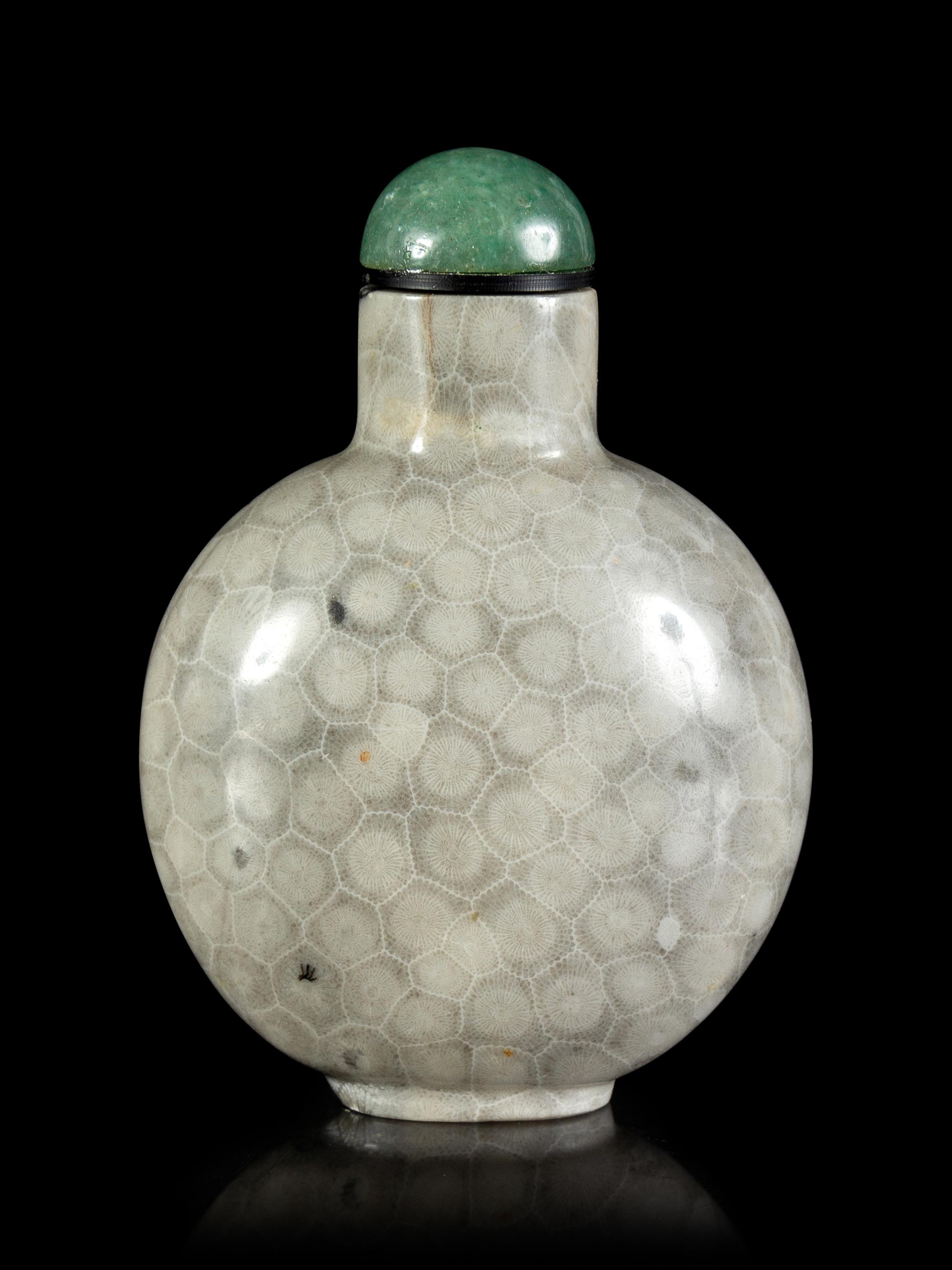 A Fossilized Coral Snuff Bottle