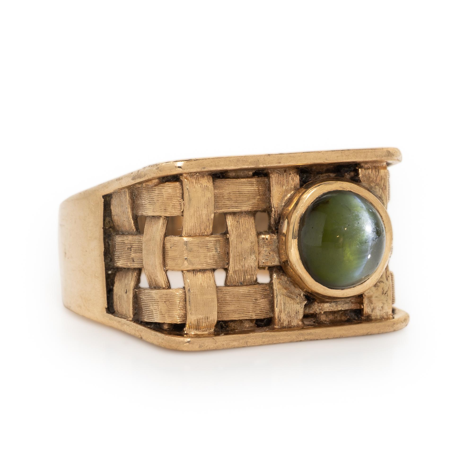CAT'S EYE CHRYSOBERYL AND YELLOW GOLD BASKET WEAVE RING