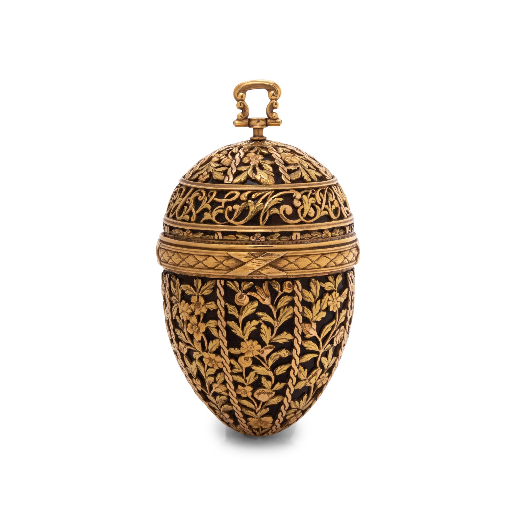 A German Gold Mounted Agate Egg-Form Nécessaire