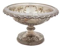 An American Silver Footed Bowl, J.E. Caldwell & Co., Philadelphia, PA, 20th Century, having an open cartouche and grapevine decoration