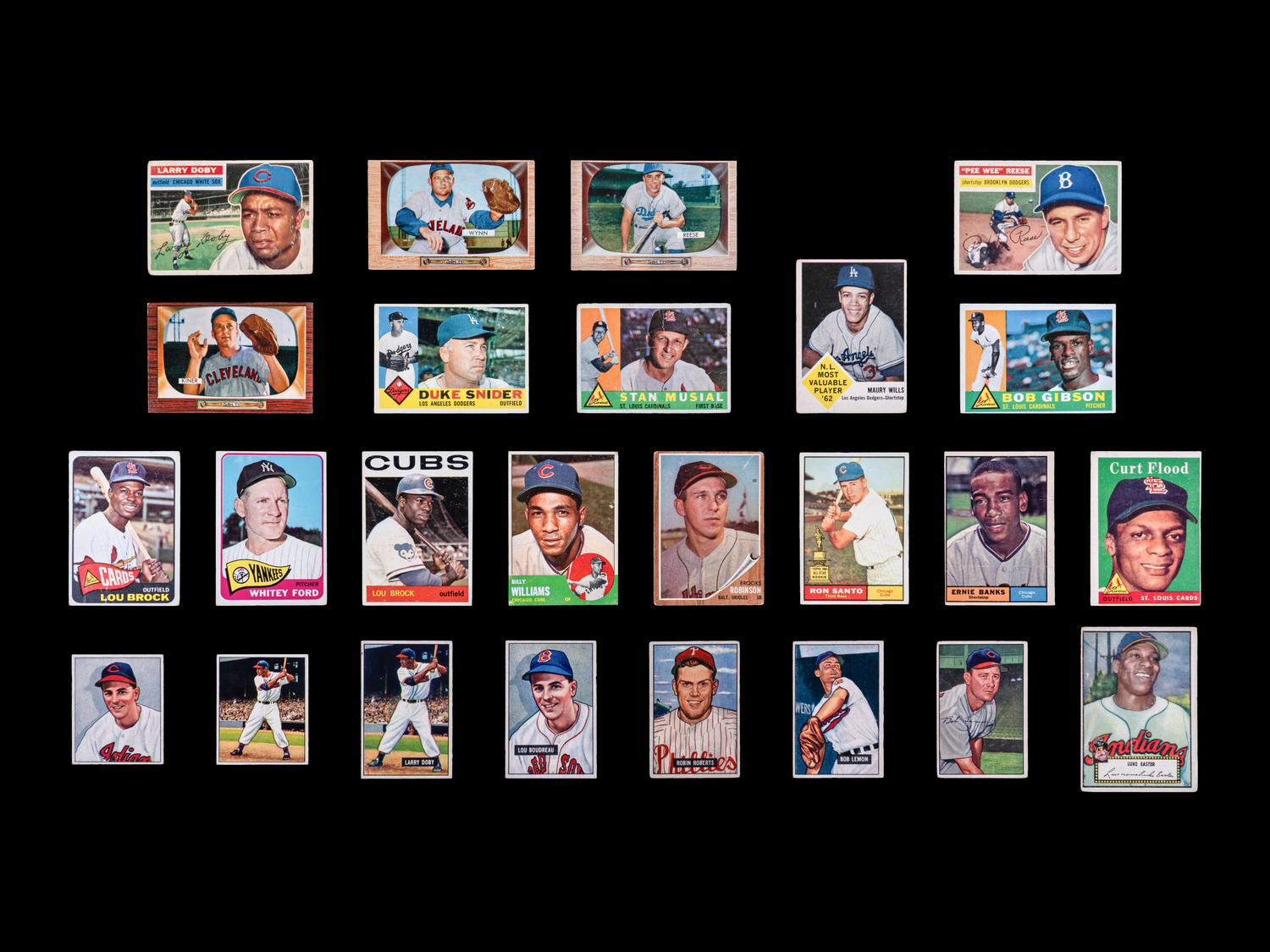 A Shoebox Collection of Over 550 Assorted 1950s and 1960s Baseball Cards Including Multiple Hall of Famers and Notables,