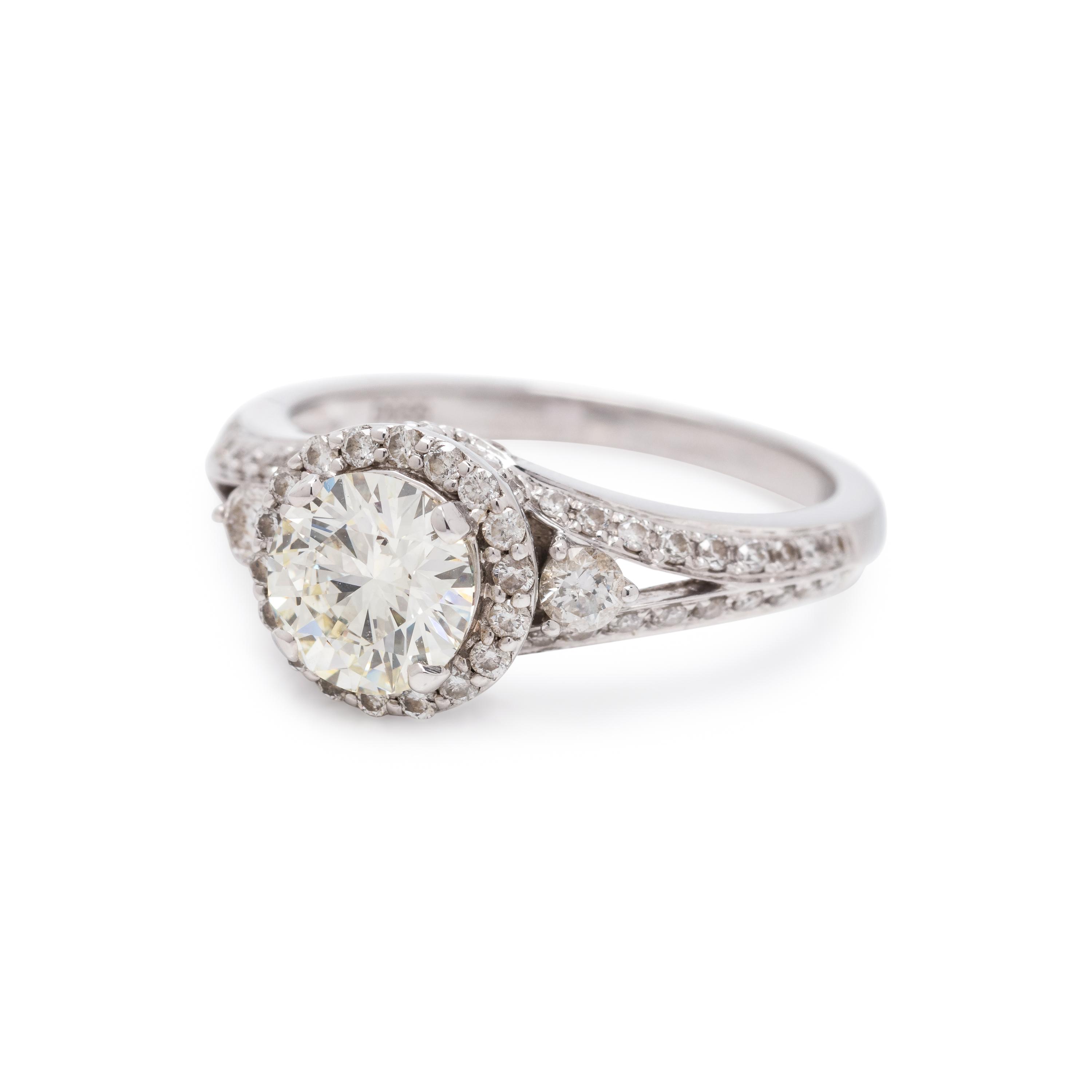 DIAMOND RING