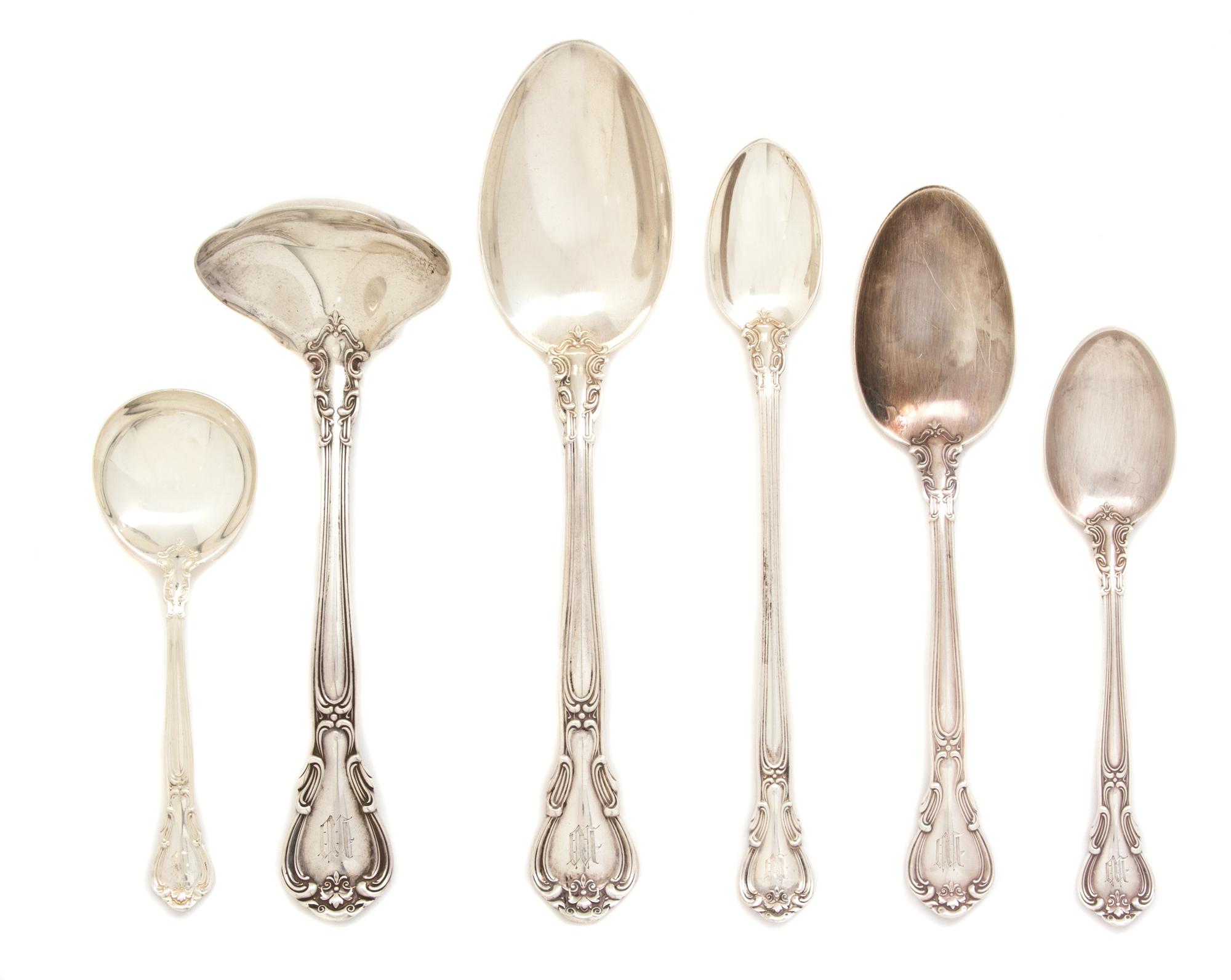 An American Sterling Flatware Service, Gorham Mfg, Providence, RI, in the Chantilly pattern, comprising: 14 teaspoons 10 luncheon forks