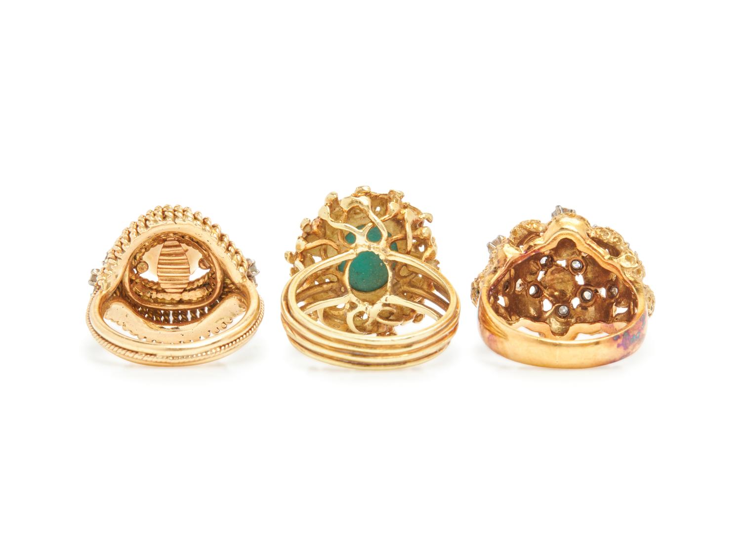COLLECTION OF YELLOW GOLD AND GEMSTONE RINGS