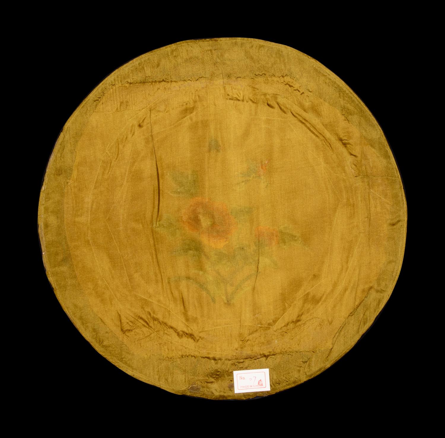 A Collection of 33 Chinese Embroidered Silk Panels 近代 綉片33幅