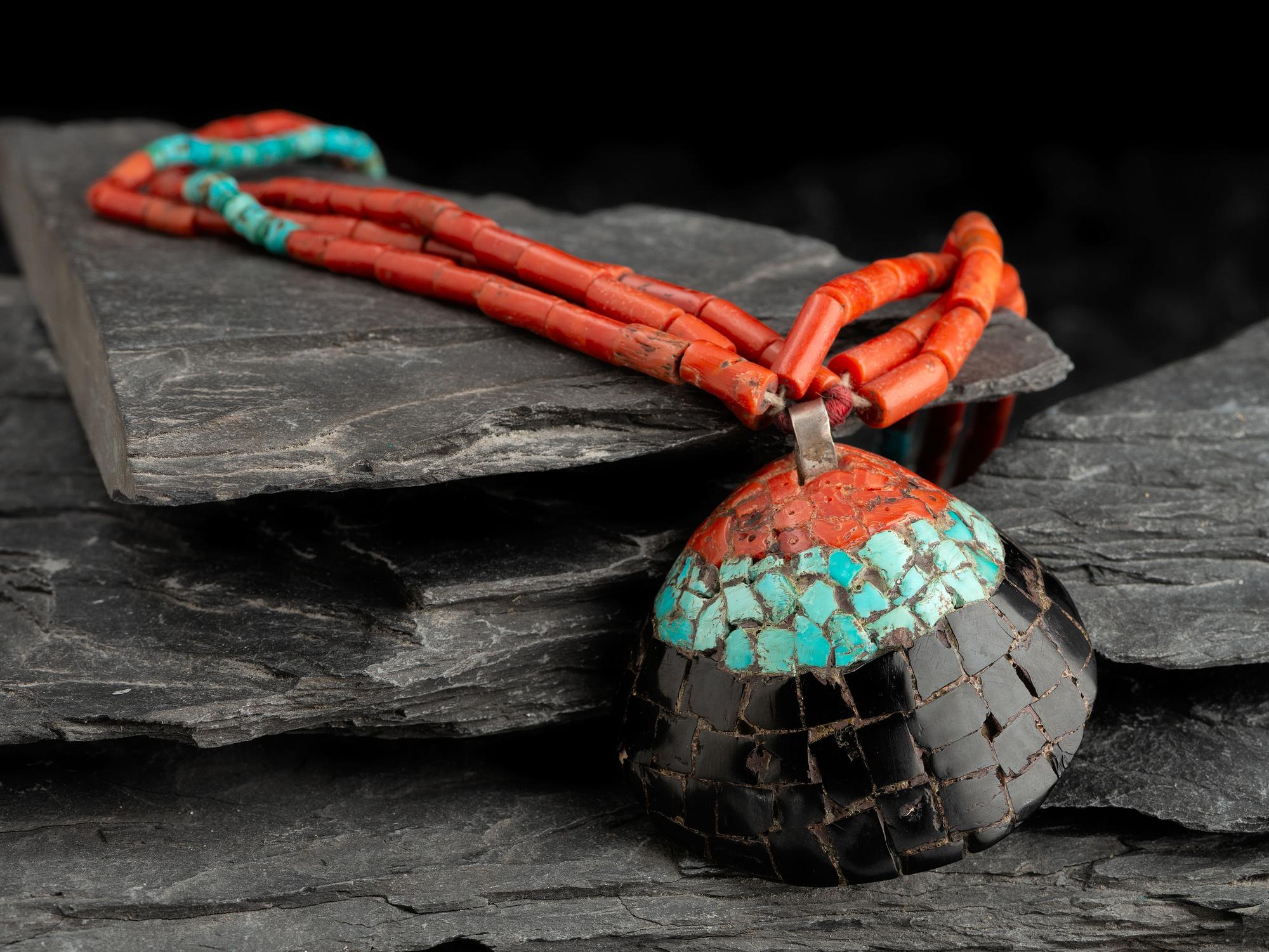 Pueblo Inlaid Spiny Oyster Shell Necklace