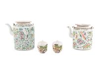 A Group of Four Chinese Export Porcelain Articles