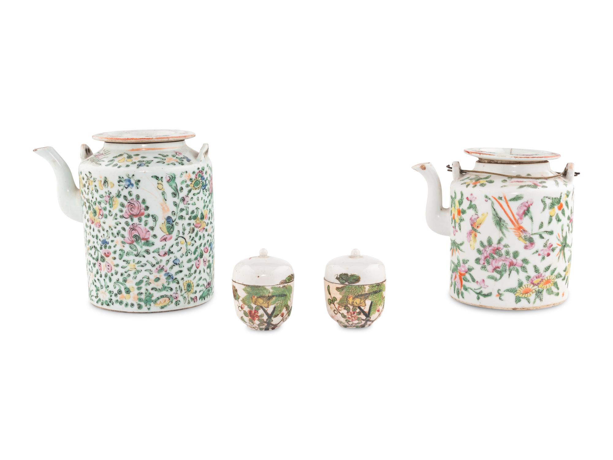 A Group of Four Chinese Export Porcelain Articles