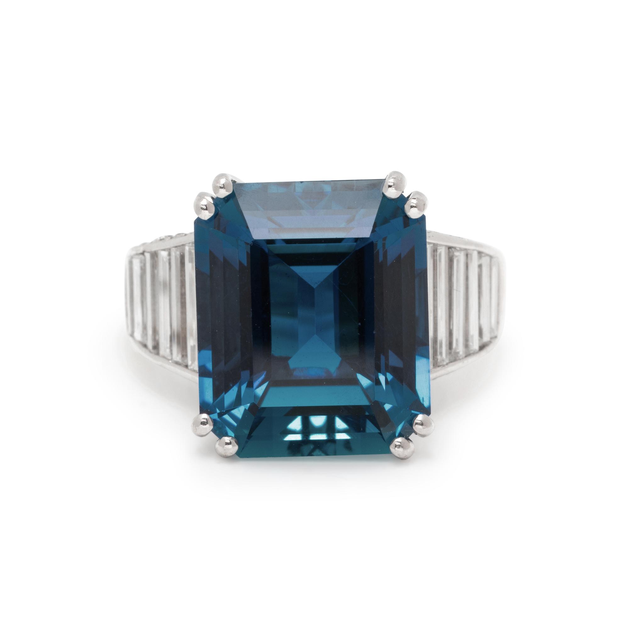 WHITE GOLD, AQUAMARINE, AND DIAMOND RING