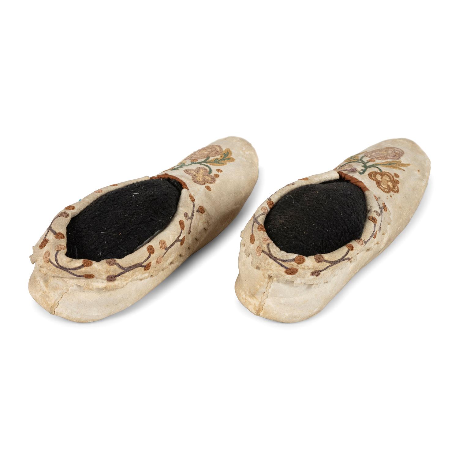 Metis Cree Embroidered Hide Moccasins