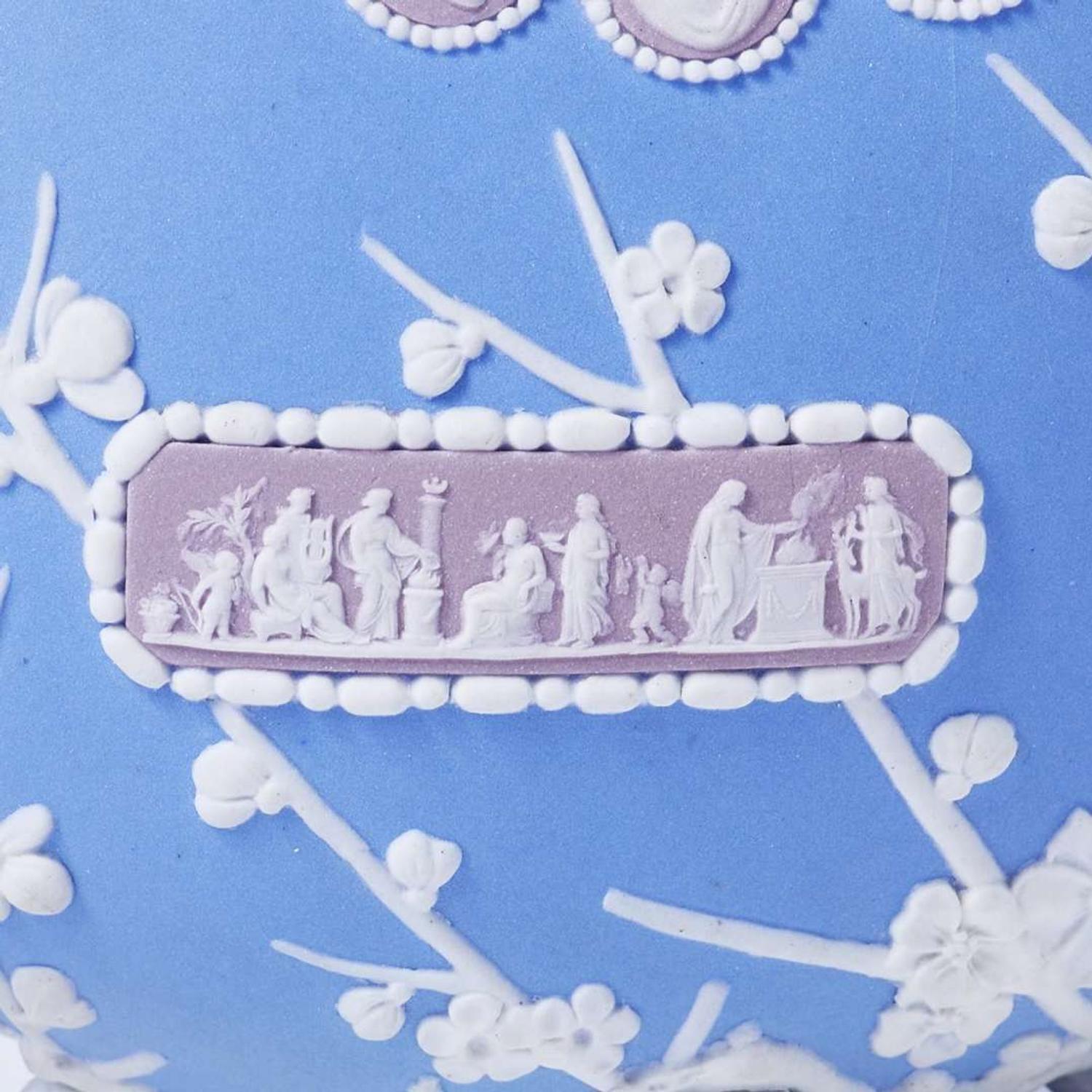 A Wedgwood Tricolor Moon Flask Vase UK, late 19th century
