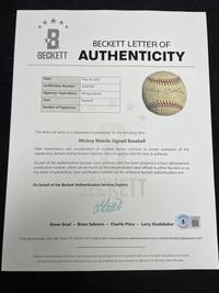 A MIckey Mantle Single Signed Autograph Baseball (Beckett Authentication Services)