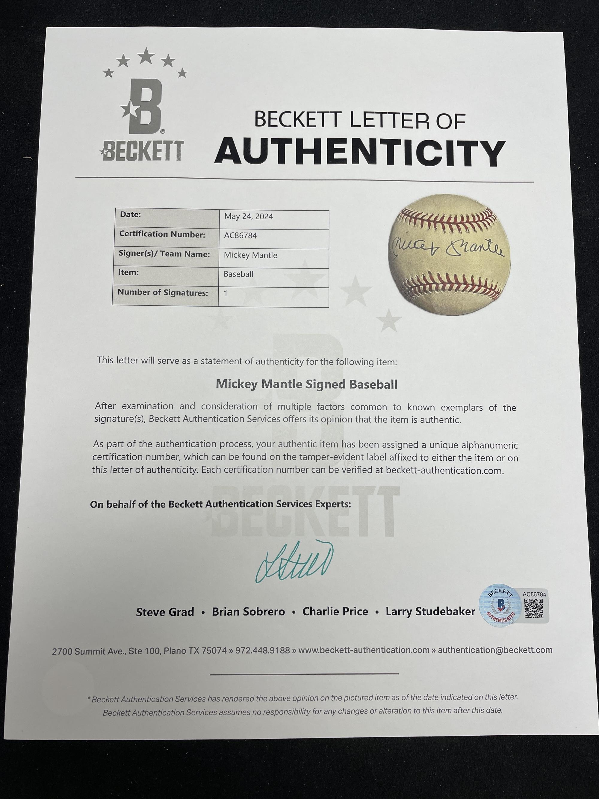 A MIckey Mantle Single Signed Autograph Baseball (Beckett Authentication Services)