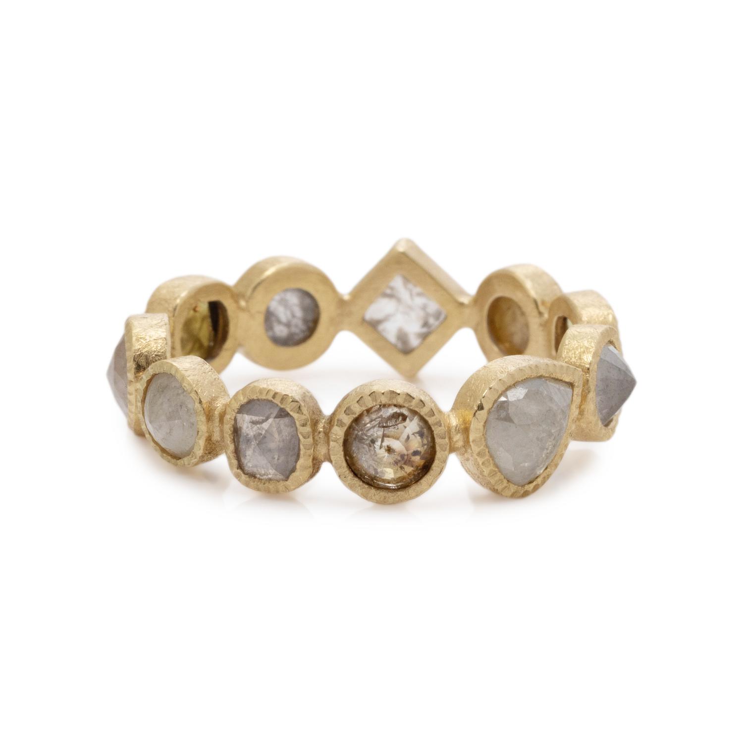 YELLOW GOLD AND COLORED DIAMOND BAND