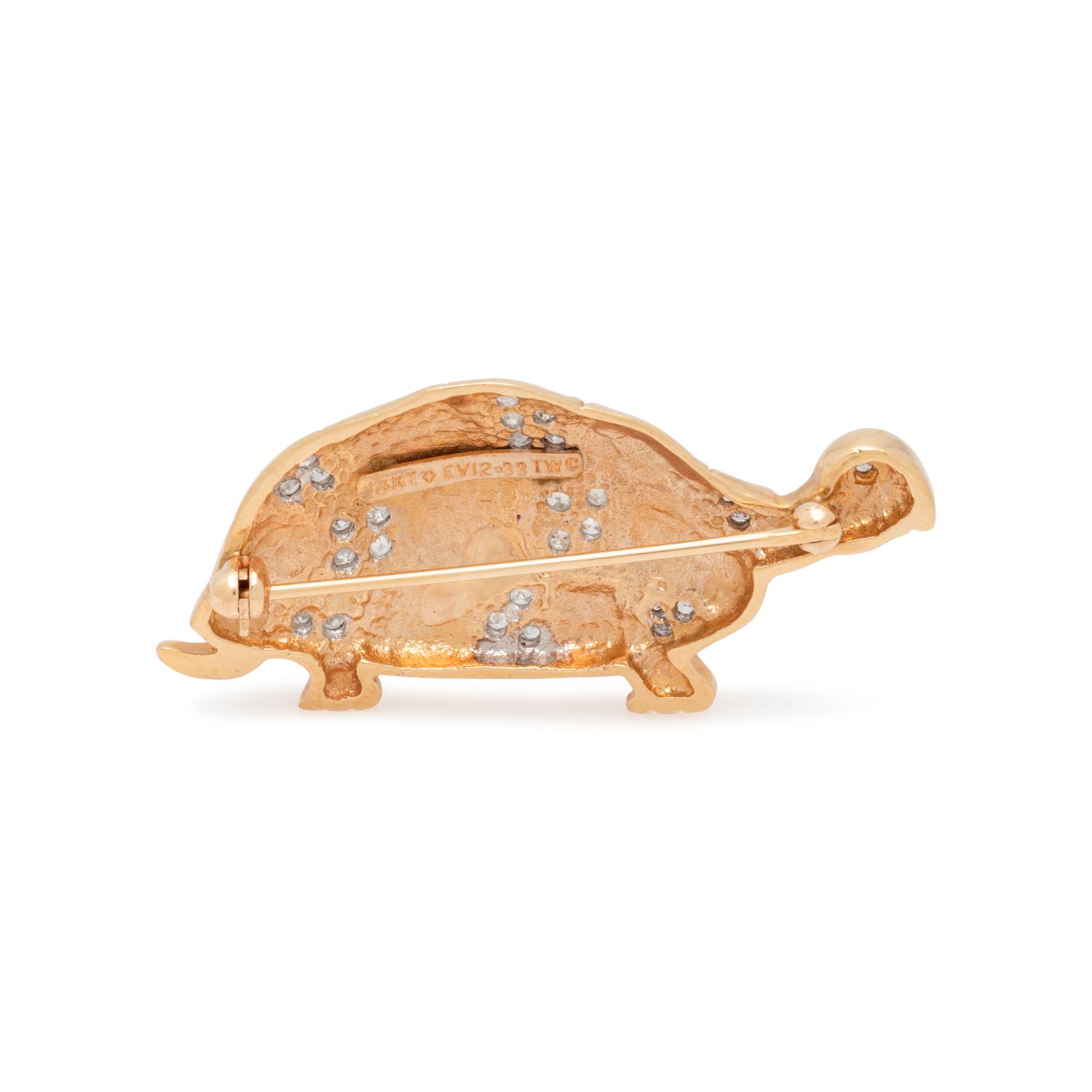 YELLOW GOLD AND DIAMOND TURTLE BROOCH