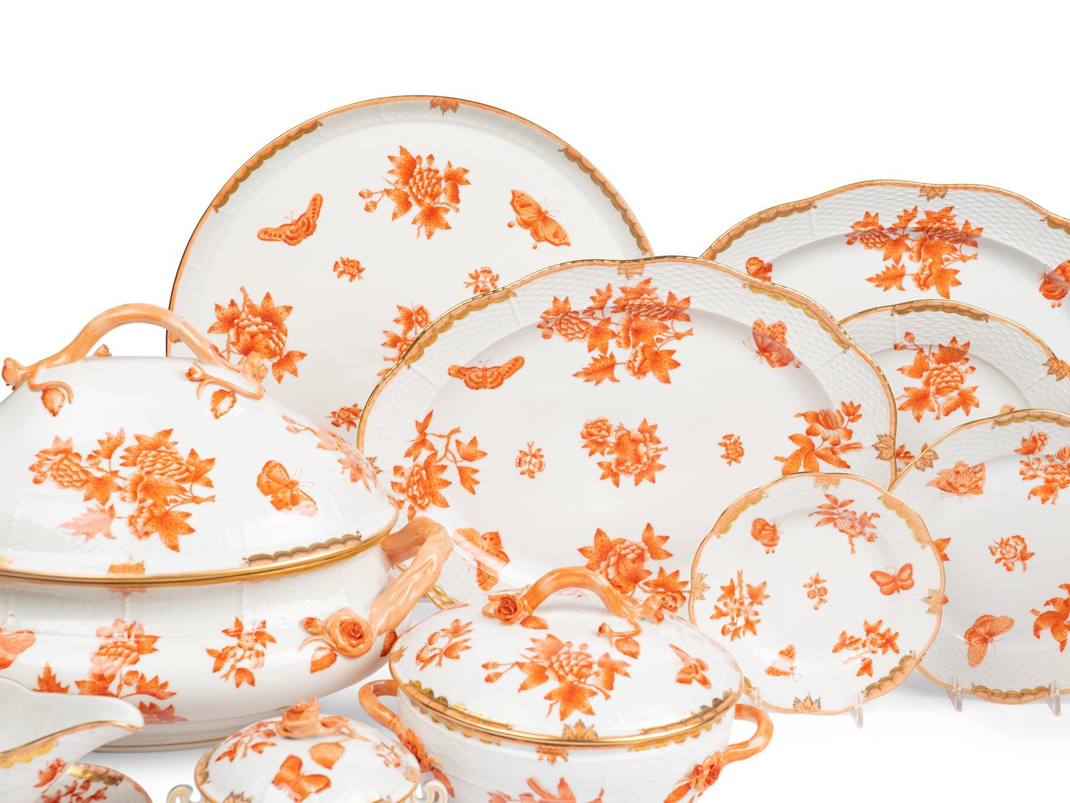 A Herend Fortuna Rust Porcelain Dinner Service