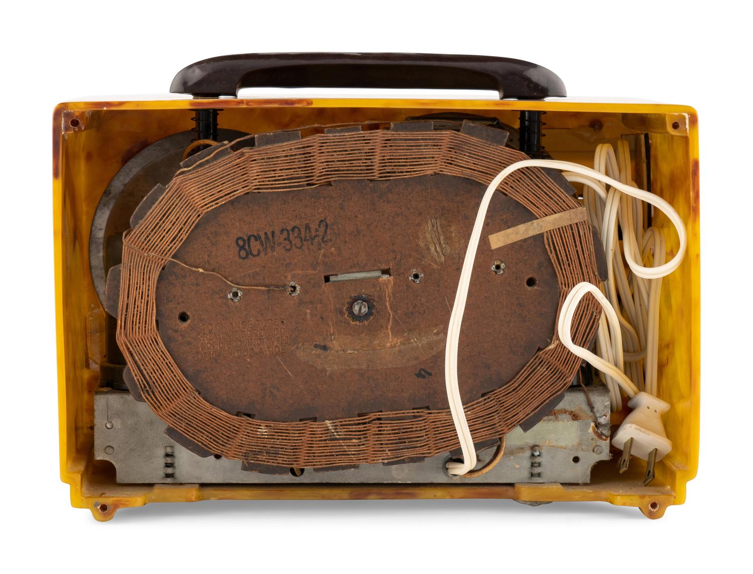 An Emerson Patriot Aristocrat 400 Radio