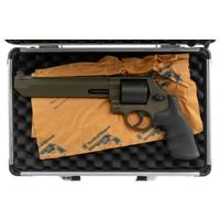 *Smith & Wesson Performance Center Model 629-5 in Box with Accessories