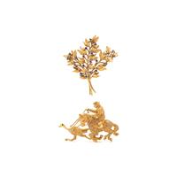 COLLECTION OF YELLOW GOLD BROOCHES