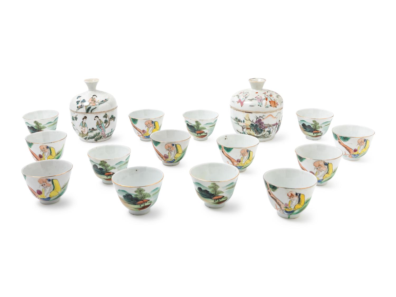 Sixteen Chinese Famille Rose Porcelain Wares