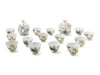 Sixteen Chinese Famille Rose Porcelain Wares