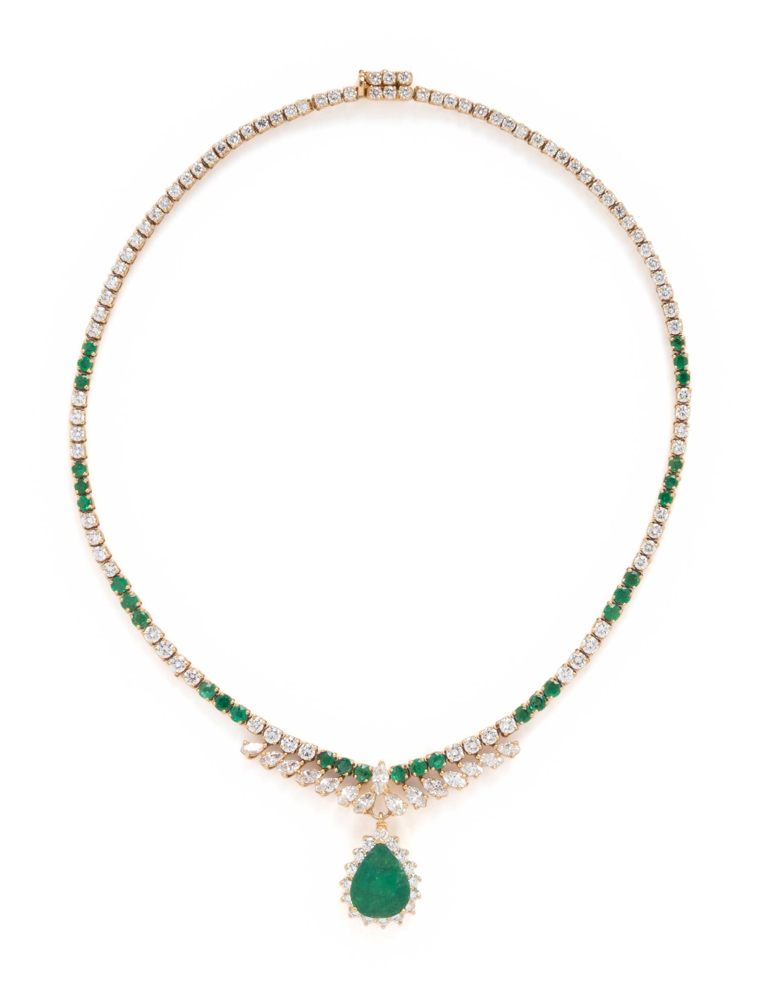 EMERALD, DIAMOND AND YELLOW GOLD NECKLACE
