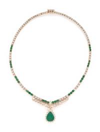 EMERALD, DIAMOND AND YELLOW GOLD NECKLACE