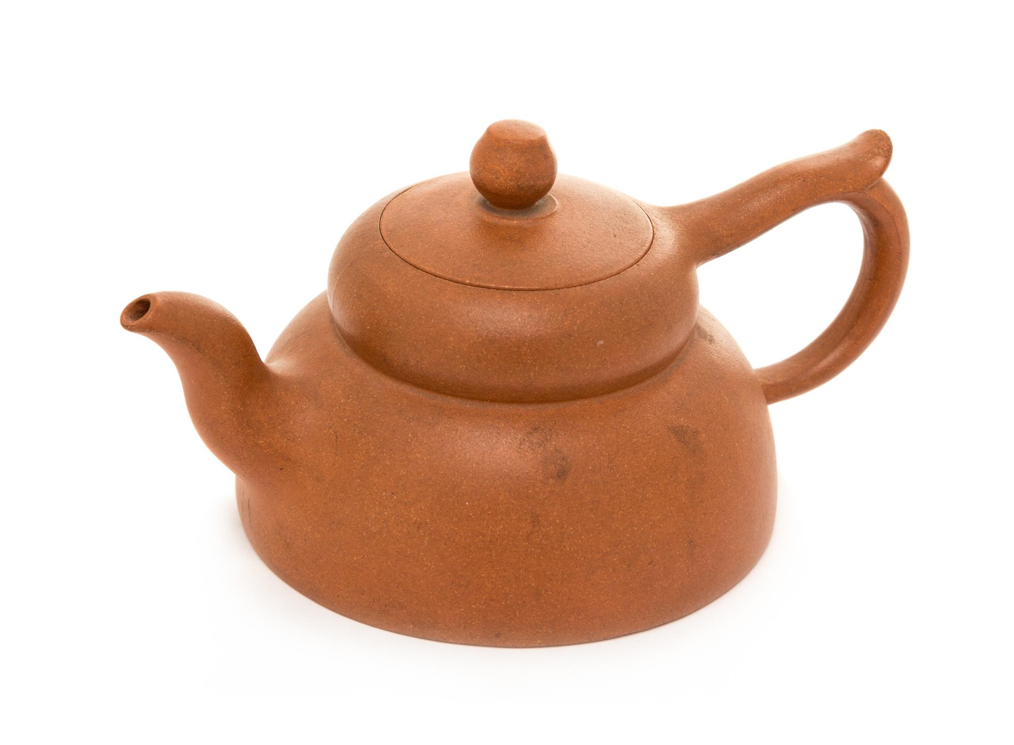 A Chinese Yixing Pottery Teapot