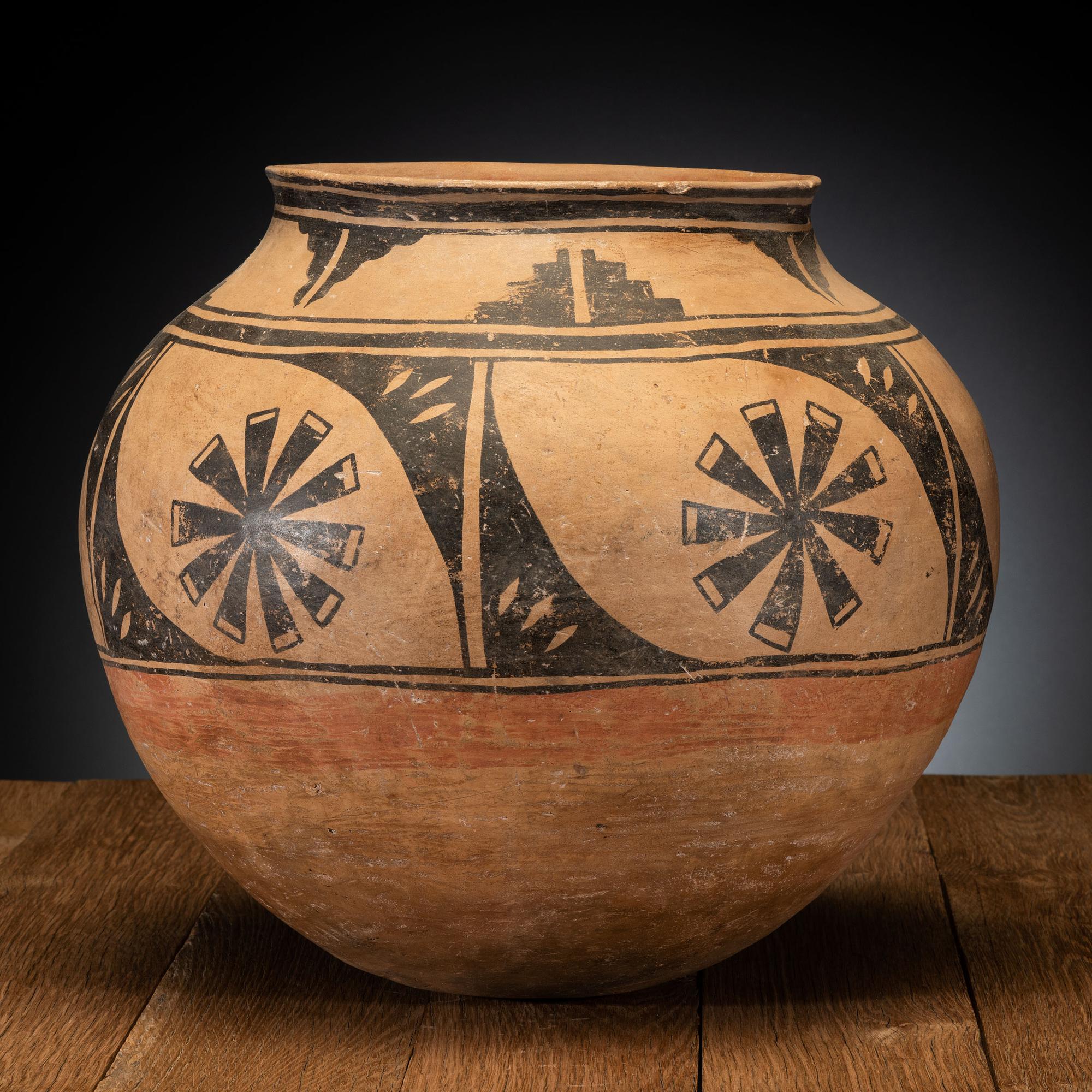 Kiua Storage Pottery Jar