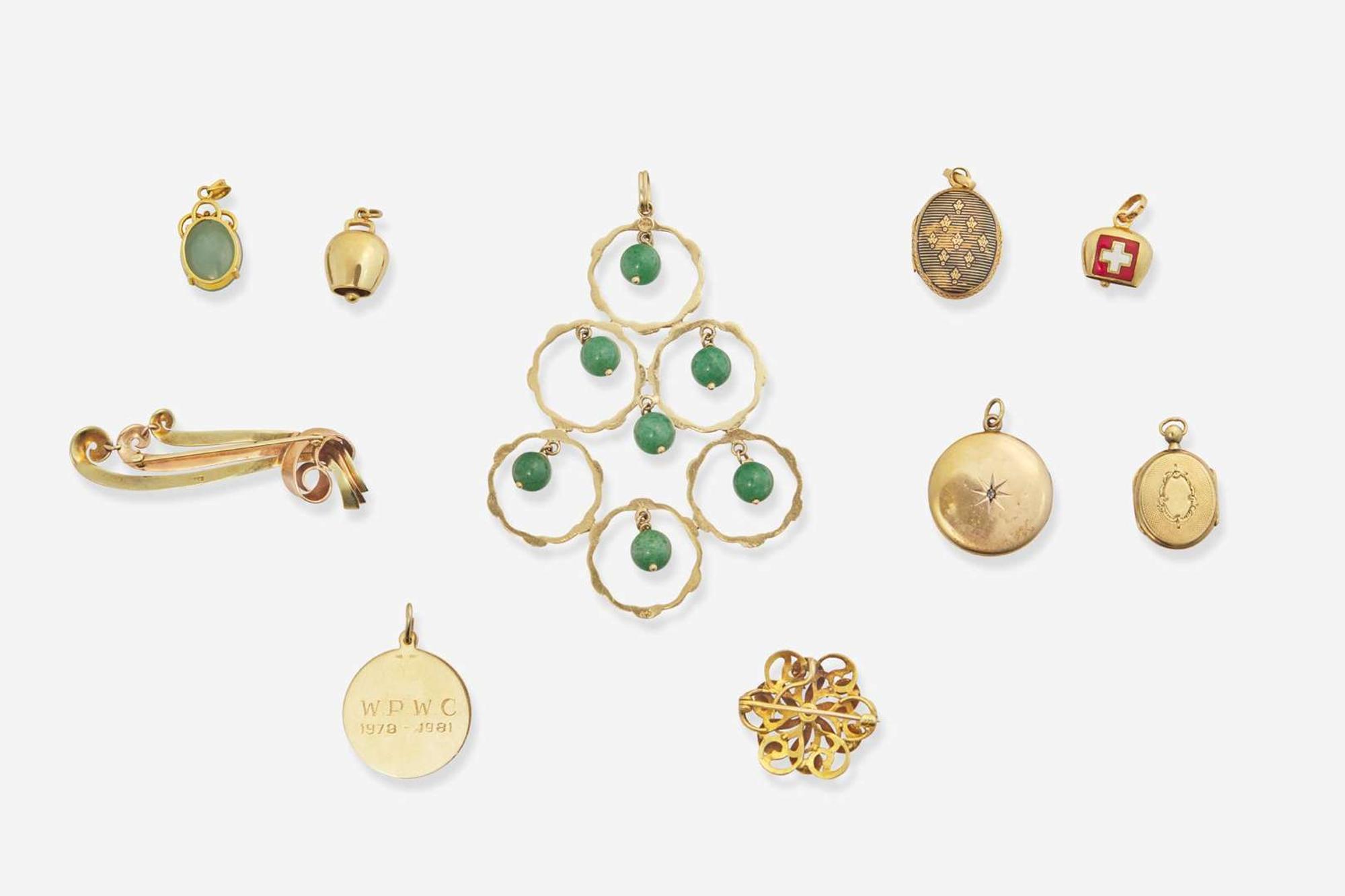 A Miscellaneous Collection of Yellow Gold Jewelry