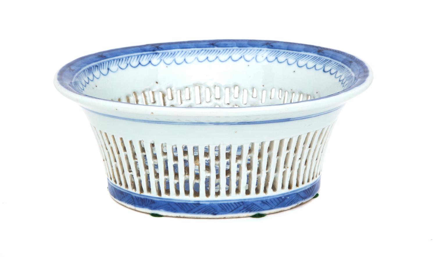 A Chinese Blue and White Canton Reticulated Fruit Basket Height 3 1/4 x width 6 3/4 x depth 8 inches. — 19TH CENTURY