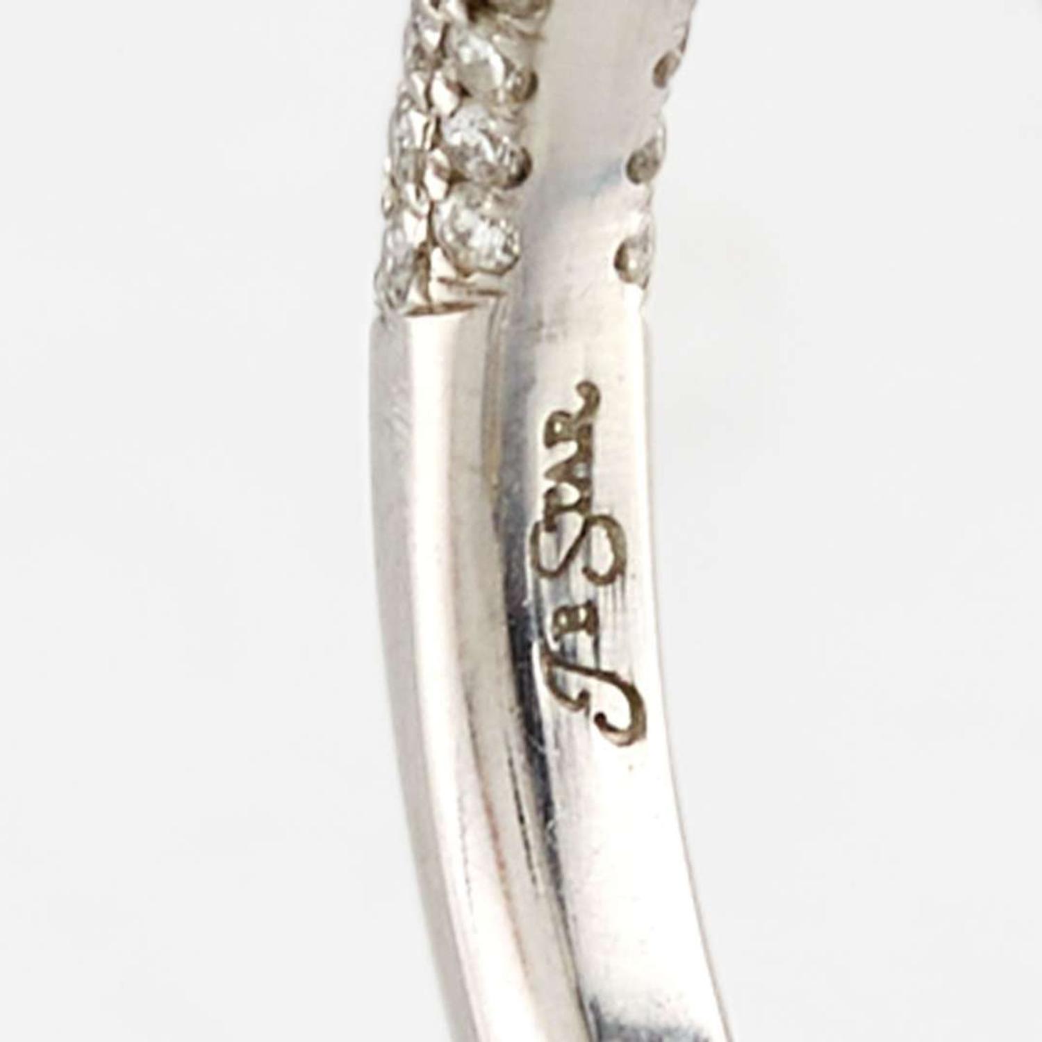 A diamond solitaire, JB Star