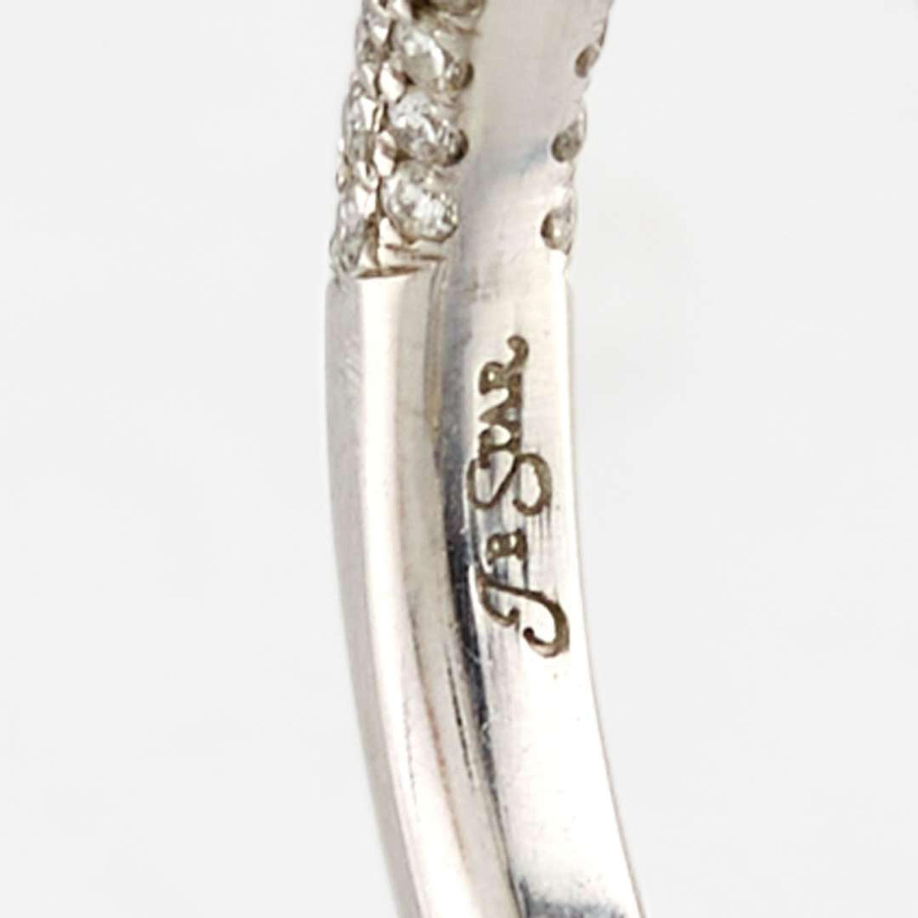 A diamond solitaire, JB Star