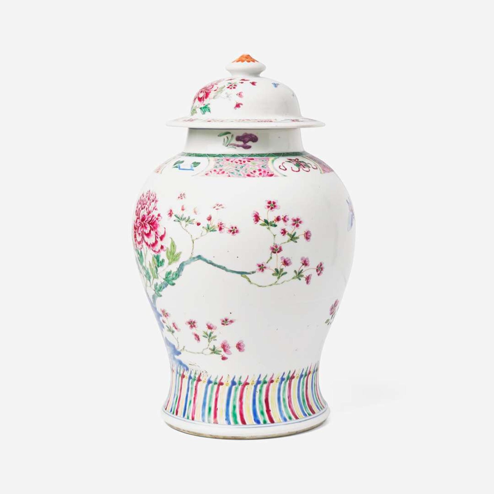 A Chinese famille rose-decorated porcelain jar and cover 粉彩蓋罐 18th to early 19th century ???????