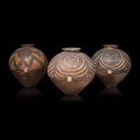 Three Large Chinese Painted Pottery Jars, Neolithic Period, Majiayao Culture, Machang Type — 新石器時代 馬家窯文化馬廠型雙耳彩陶甕三只