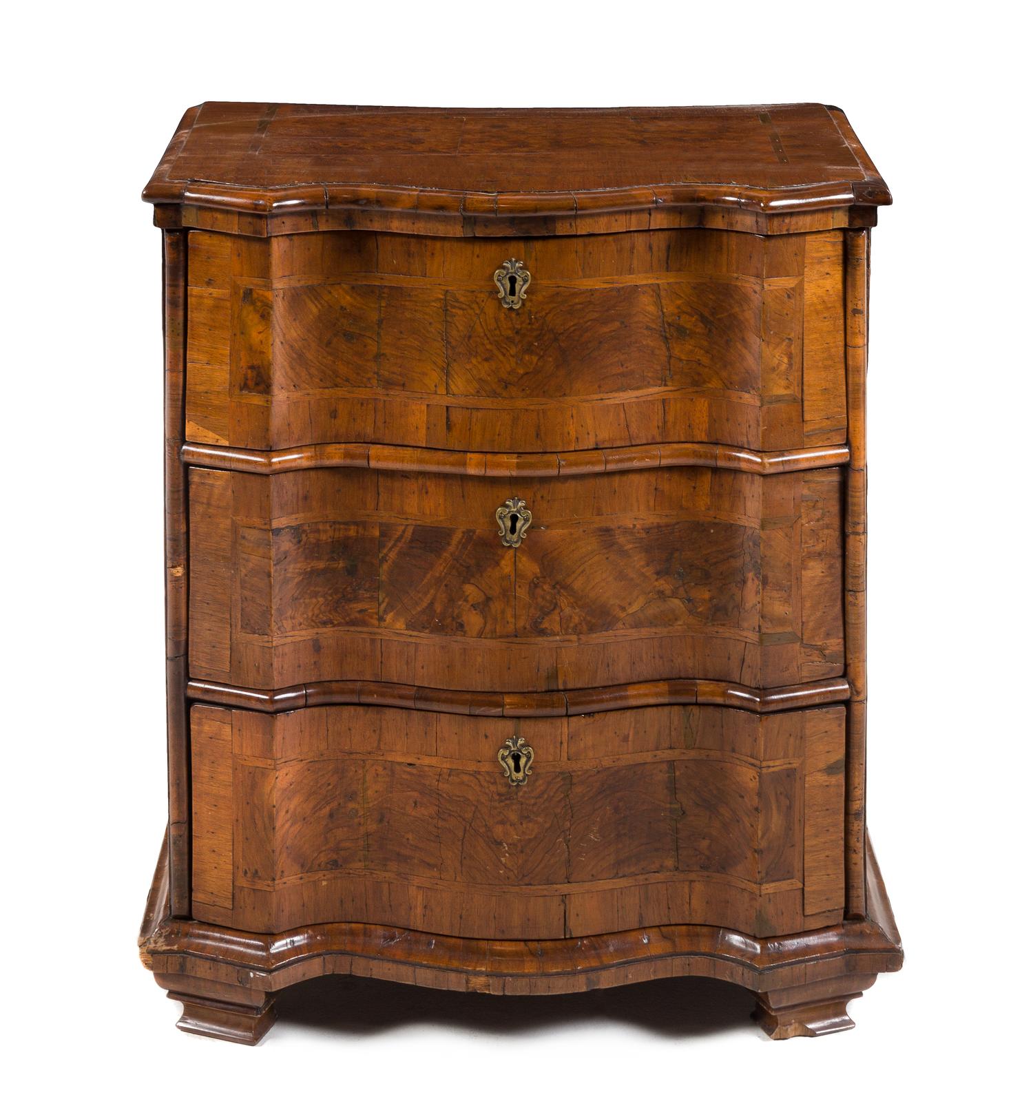 A Continental Chest of Burlwood Drawers Height 28 1/2 x width 24 1/2 x depth 15 3/4 inches. — 18TH/19TH CENTURY