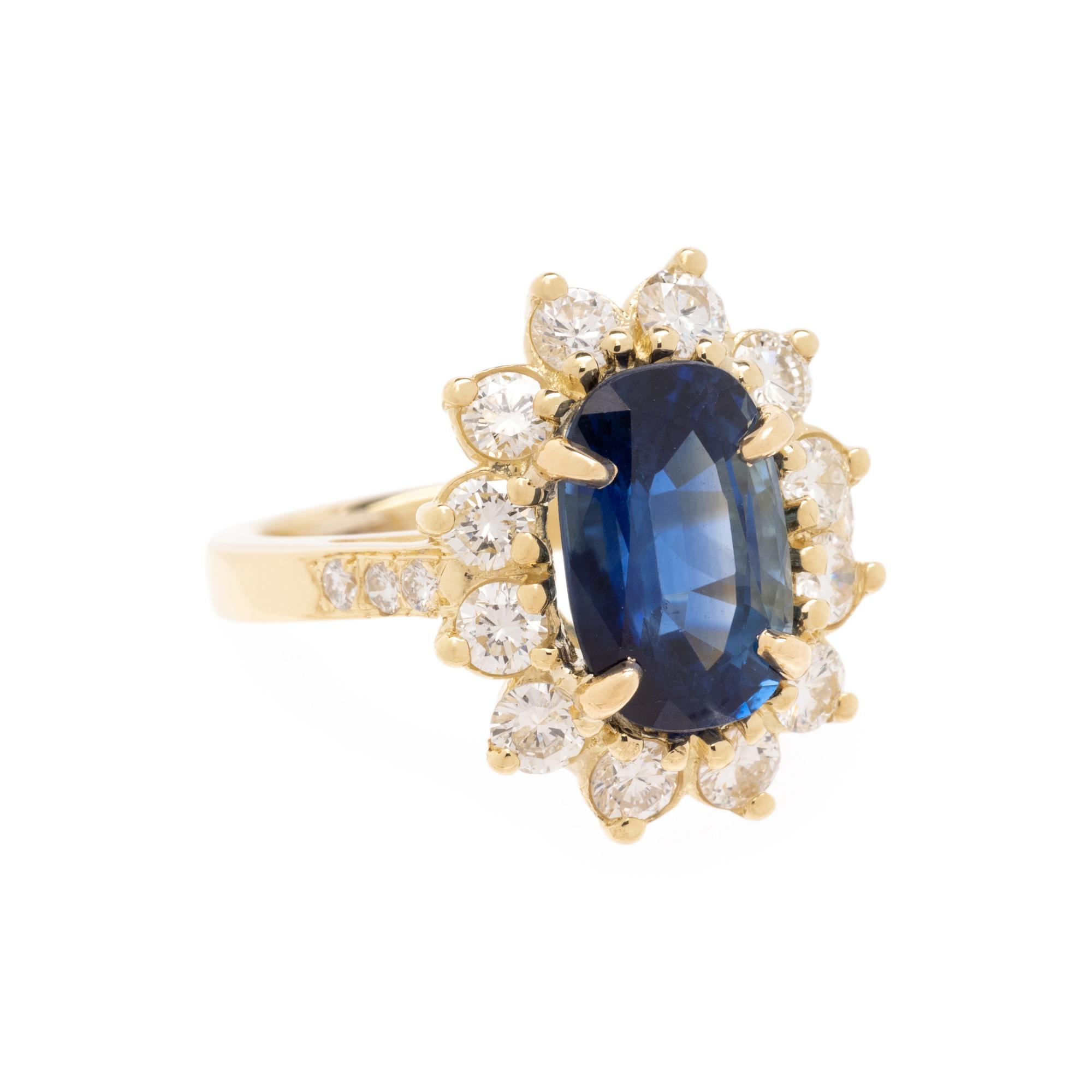 SAPPHIRE AND DIAMOND RING